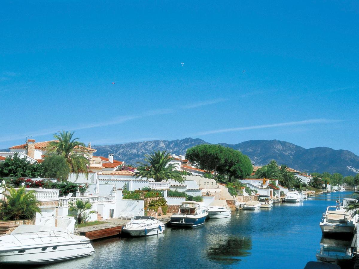 Holiday Home Requesens Canal Empuriabrava Exterior foto