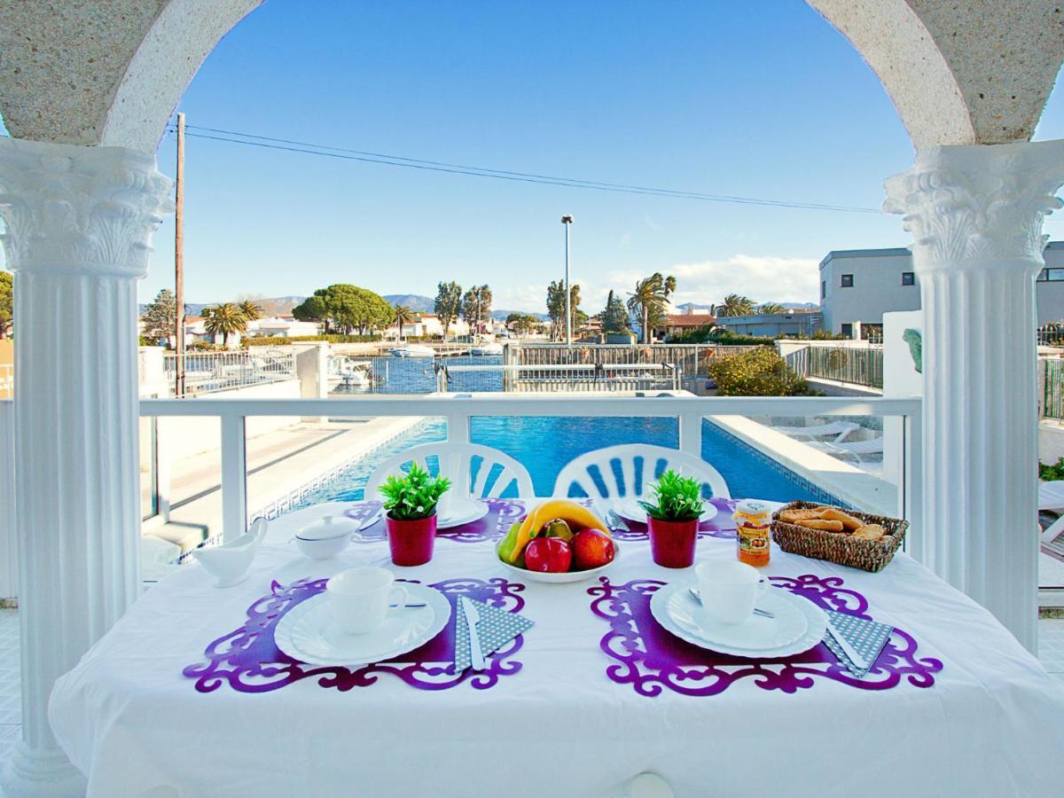 Holiday Home Requesens Canal Empuriabrava Exterior foto